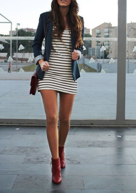 Amourblogetbeaute-comment-porter-les-bottes-rouges-robe-marinière